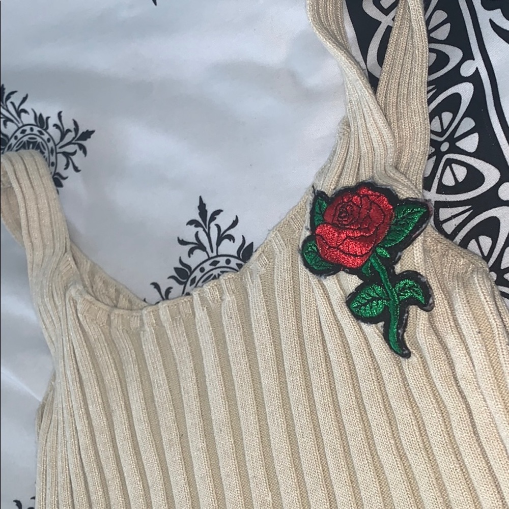 Rose Crop Top - Picture 2 of 3